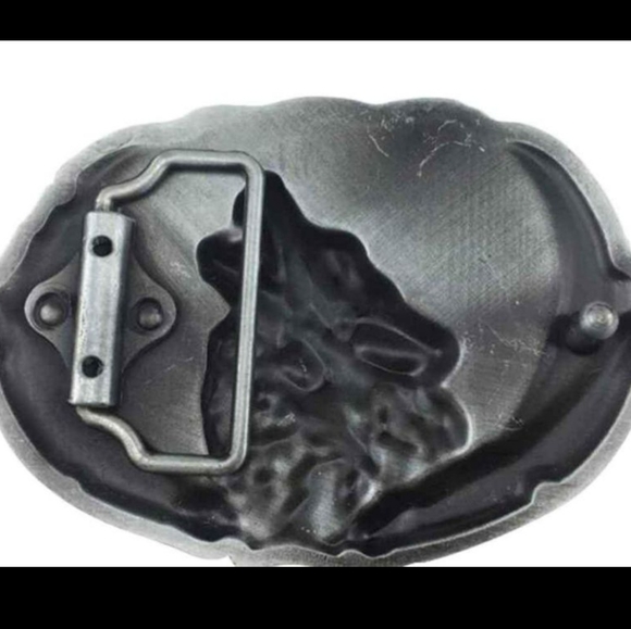 New Howling Wolf And Feathers Belt buckle fits 1.5 belt buckle - Picture 2 of 2